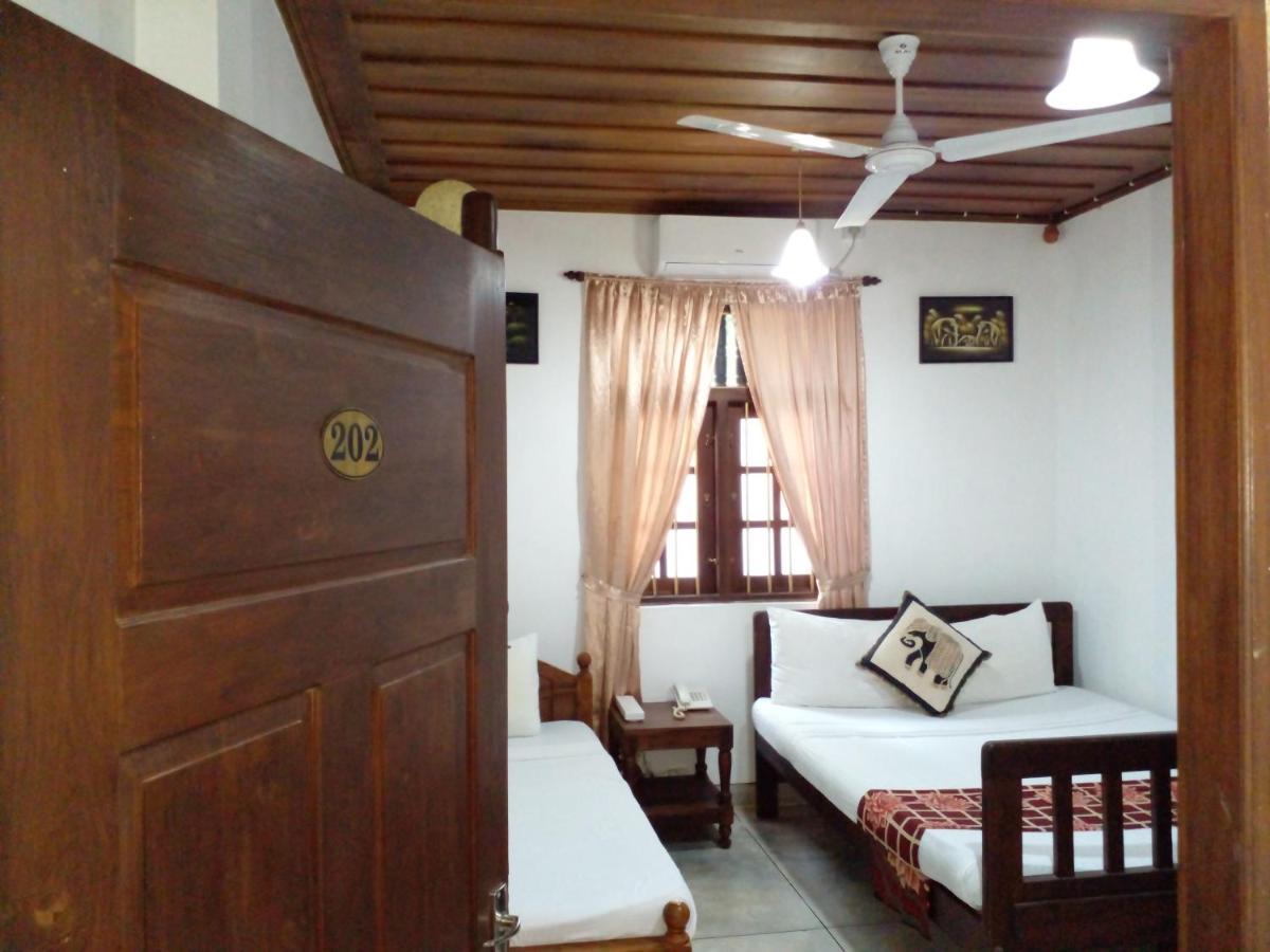 קנדי Muduna Walawwa Resort מראה חיצוני תמונה